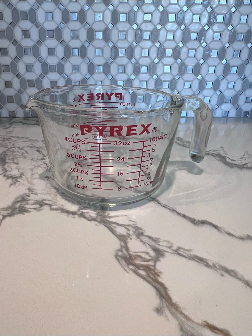 Vintage Pyrex 4 Cup J Handle Red Letters # 532 Corning NY USA Patent Pending